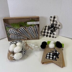Easter Spring Buffalo Check Black & White Hobby Lobby Rabbit Carrots Eggs Burlap